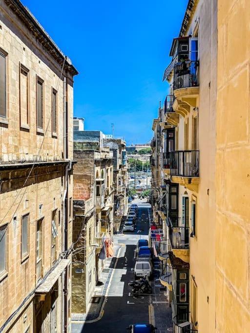 Lovely 1- Bedroom Apartment In Floriana Exterior photo